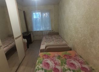 Продаю 4-комнатную квартиру, 70 м2, Астрахань, улица Димитрова, 3, Трусовский район