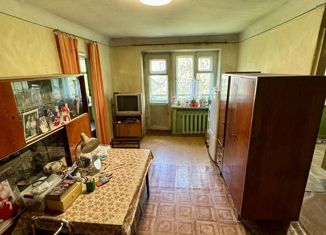 Продам трехкомнатную квартиру, 53 м2, Иркутск, улица Красных Мадьяр, 141