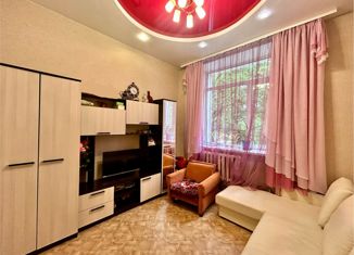 Продается 2-ком. квартира, 38 м2, Киров, Советская улица, 81