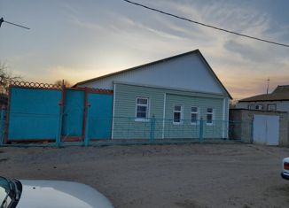 Продаю дом, 74 м2, поселок городского типа Володарский, улица Красная Набережная, 5