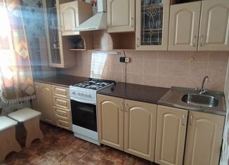 Продам 3-комнатную квартиру, 63 м2, Вологда, Новгородская улица, 33, микрорайон Бывалово