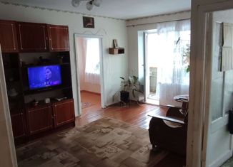 Продается двухкомнатная квартира, 43 м2, Златоуст, проспект имени Ю.А. Гагарина, 7-я линия, 3