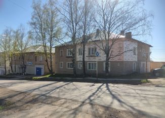 Продается 2-ком. квартира, 35.2 м2, Кудымкар, Советская улица, 38А