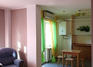 Сдам в аренду 1-комнатную квартиру, 44 м2, Батайск, улица Северная Звезда, 2/3