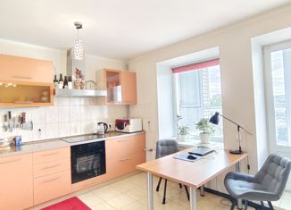 Продам двухкомнатную квартиру, 47.3 м2, Саратов, Кузнечная улица, 28/42, Волжский район