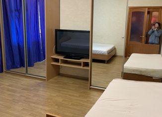 Сдается 2-ком. квартира, 50 м2, Ревда, улица Мира, 41