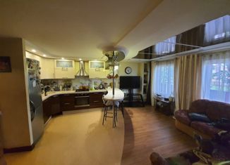 Продается дом, 112 м2, Устюжна, Торговая площадь