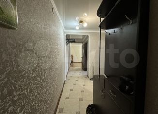 Трехкомнатная квартира на продажу, 62 м2, Каспийск, улица Ленина, 26