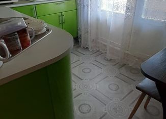 Продам трехкомнатную квартиру, 57.7 м2, Дедовск, улица Красный Октябрь, 5