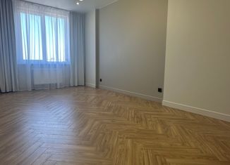 Продажа 3-ком. квартиры, 81.5 м2, Волгоград, улица имени Кортоева, 6