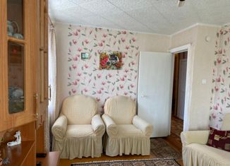 Продаю трехкомнатную квартиру, 56.8 м2, Зуевка, улица Десантников, 24