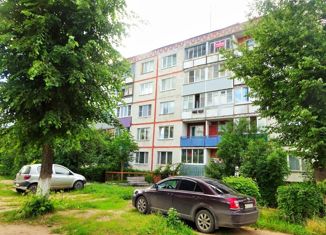 Трехкомнатная квартира на продажу, 68 м2, Серпухов, улица Форсса, 4