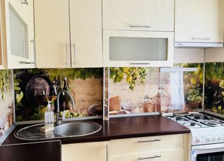 Продается 3-комнатная квартира, 55.9 м2, Бирск, улица 8 Марта, 30