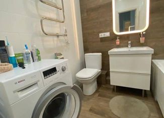 Продаю 4-ком. квартиру, 57.2 м2, Болохово, улица Соловцова, 10