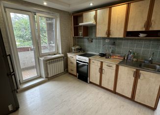 Продается двухкомнатная квартира, 52.4 м2, посёлок городского типа Лучегорск, 3-й микрорайон, 4