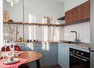 Продам 2-ком. квартиру, 39 м2, Москва, улица Пырьева, 7А, район Раменки