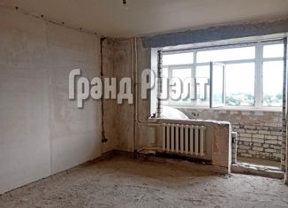 Продаю 2-комнатную квартиру, 49.6 м2, Невинномысск, улица Фрунзе, 17