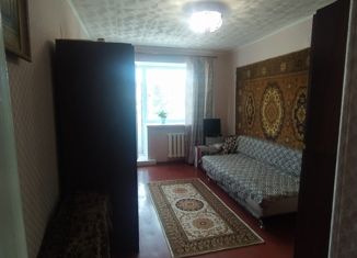 Продается 3-комнатная квартира, 50 м2, Пермский край, улица Калинина, 9