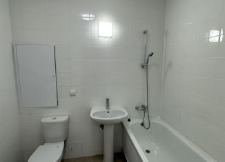 Продаю 2-ком. квартиру, 59.5 м2, Москва, улица Академика Скрябина, 3/1к4, метро Рязанский проспект