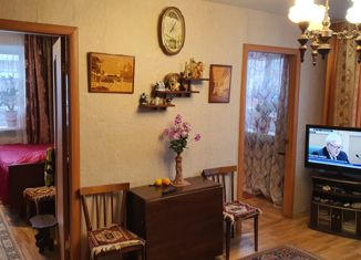 Продам четырехкомнатную квартиру, 60.9 м2, Псковская область, проспект Гагарина, 40