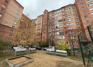 Продажа двухкомнатной квартиры, 74.8 м2, Александров, улица Королёва, 8