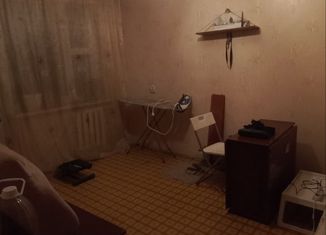 Продам 3-комнатную квартиру, 70.4 м2, поселок городского типа Стройкерамика, Народная улица, 12