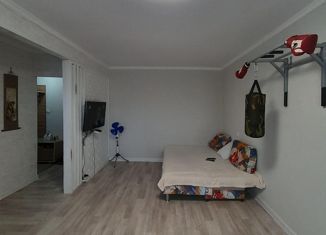Продаю 2-ком. квартиру, 44.7 м2, Элиста, 4-й микрорайон, 44, 4-й микрорайон