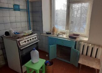 Продаю трехкомнатную квартиру, 42 м2, Новотроицк, Железнодорожная улица, 65