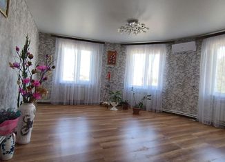 Продаю 1-комнатную квартиру, 53 м2, Короча, улица Дорошенко, 57