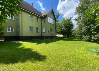 Продам дом, 680 м2, деревня Акиньшино, Акиньшинская улица