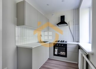 Продается 3-комнатная квартира, 54.5 м2, Москва, улица Гамалеи, 10, улица Гамалеи