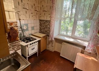 Продается 2-комнатная квартира, 49 м2, Челябинск, улица Котина, 60