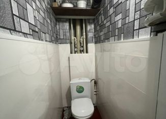 Трехкомнатная квартира на продажу, 60 м2, Белово, Октябрьская улица, 27