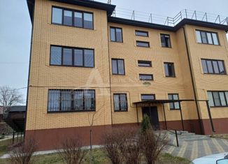 Продается двухкомнатная квартира, 67.3 м2, Ставропольский край, Озёрная улица, 2Е