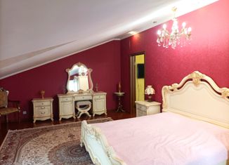 Продается 2-комнатная квартира, 106 м2, Ставрополь, Партизанская улица, 34, микрорайон №8