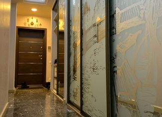 Продаю 4-ком. квартиру, 120 м2, Москва, улица Хамовнический Вал, 36, станция Лужники