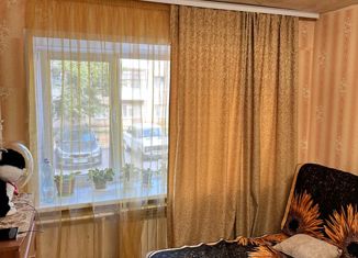 Продается 2-ком. квартира, 42 м2, Елабуга, улица Строителей, 4Б