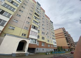 Продается 2-ком. квартира, 55.6 м2, Псков, Коммунальная улица, 70