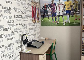 Продам 4-ком. квартиру, 72 м2, Верхняя Пышма, Успенский проспект, 101А