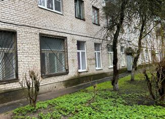 Продажа 2-комнатной квартиры, 41 м2, Сланцы, улица Гагарина, 3
