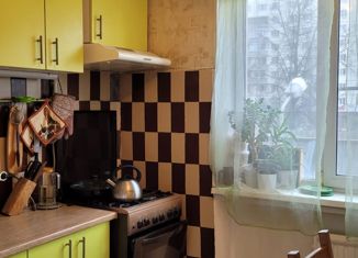 Продается трехкомнатная квартира, 69.6 м2, Санкт-Петербург, проспект Художников, 14, метро Озерки