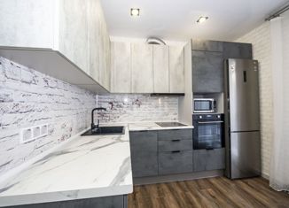 Продам 2-ком. квартиру, 44 м2, Новосибирск, Охотская улица, 88/3, ЖК Эволюция