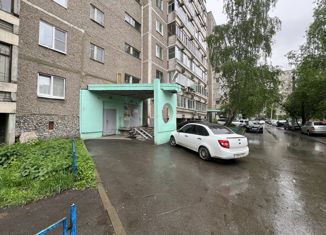 Продам трехкомнатную квартиру, 63.4 м2, Екатеринбург, улица Амундсена, 61, метро Чкаловская