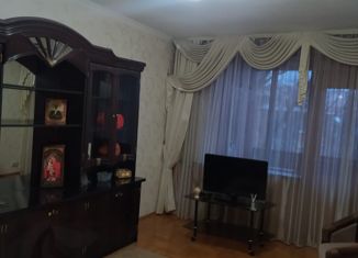 Сдам в аренду 1-ком. квартиру, 38 м2, Пятигорск, Новороссийская улица, 24