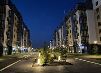 Продам четырехкомнатную квартиру, 110 м2, Красноярский край, улица Петра Ломако, 12