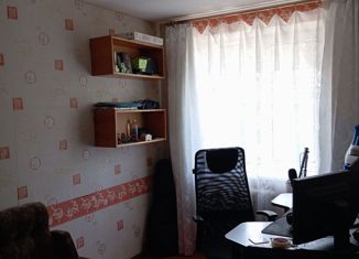 Продается трехкомнатная квартира, 55 м2, Саратовская область, улица имени Н.Е. Жуковского, 6