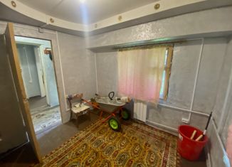 Продаю 3-ком. квартиру, 50 м2, Обнинск, улица Горького, 80