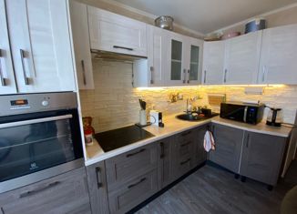 Сдаю трехкомнатную квартиру, 70 м2, Москва, улица Тёплый Стан, 3к1, улица Тёплый Стан