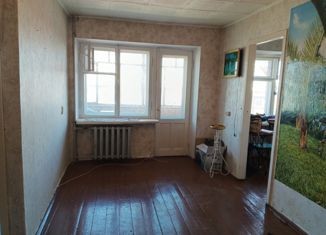 Продаю 2-комнатную квартиру, 41.2 м2, Асбест, проспект Ленина, 9