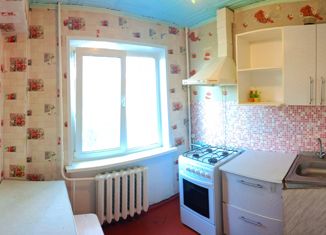 Трехкомнатная квартира на продажу, 58.3 м2, Воткинск, улица Мичурина, 8